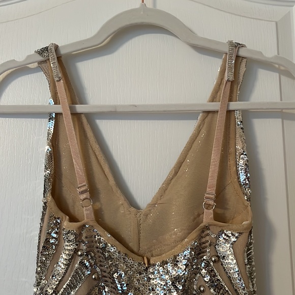 Bellabarnett sequin gown - Picture 6 of 11